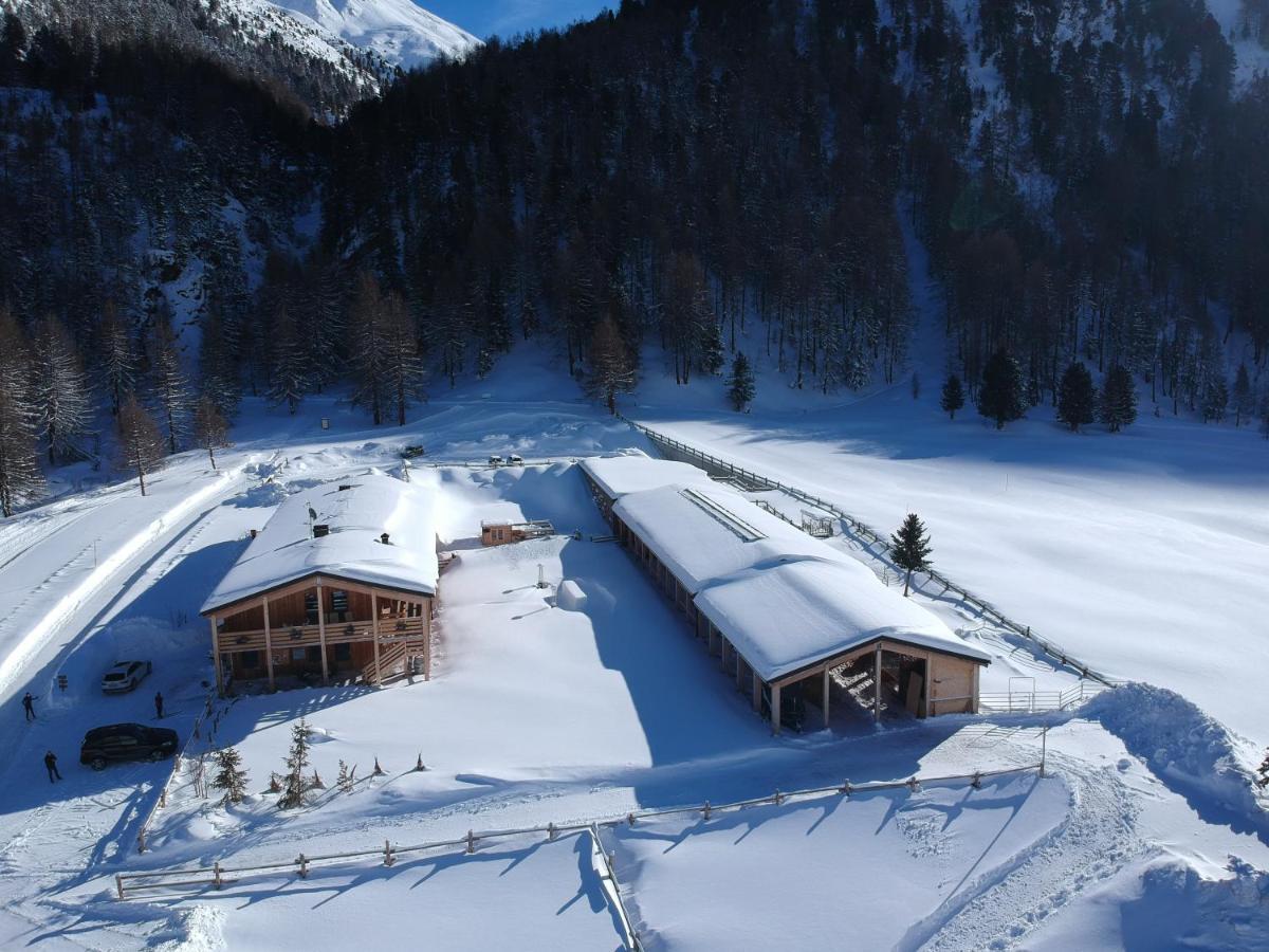 La Tresenda Hotel And Mountain Farm Ливиньо Экстерьер фото